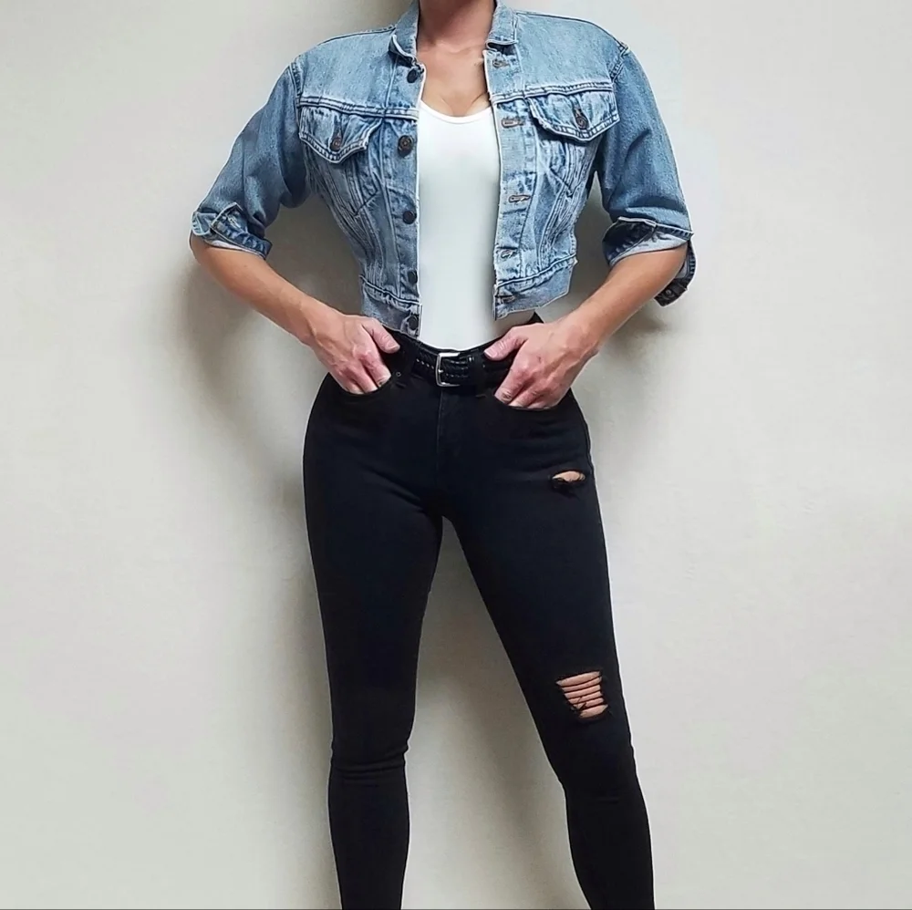 𝅺VINTAGE 90s Levi's Cropped Stonewash Quarter Sleeve Denim Trucker Jacket Small
